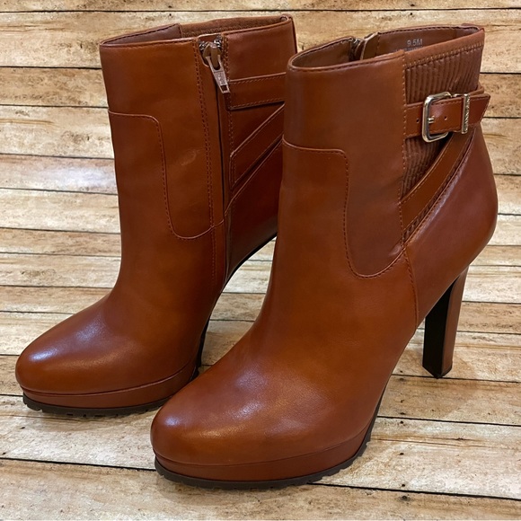 Gianni Bini Women's Side Zip Brown Boot Heels - Size 9.5 - Picture 2 of 6